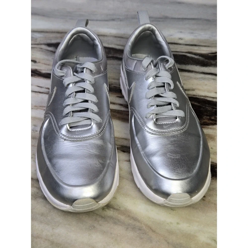 Nike Air Max Thea Silver Metalic Sneaker Shoe  819640-001 70s‎ retro futuristic